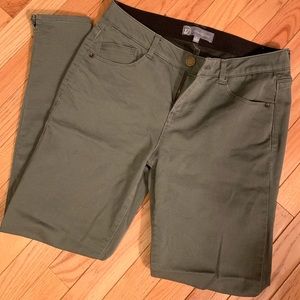 Soft, green, skinny leg jeans size 6